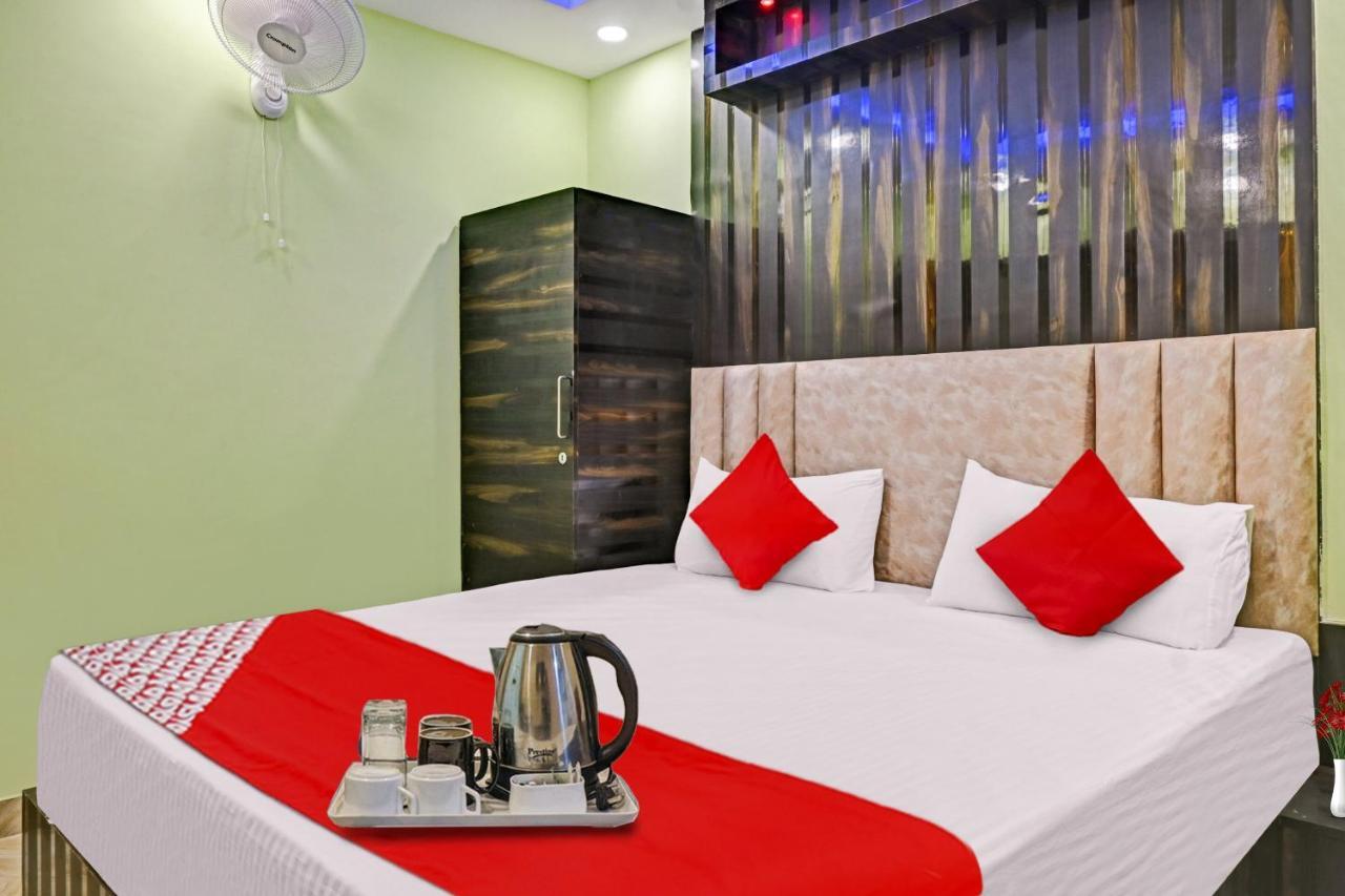 Oyo Tulsi Angan Hotel Danapur Buitenkant foto