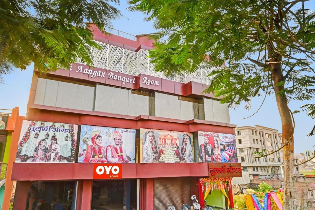 Oyo Tulsi Angan Hotel Danapur Buitenkant foto