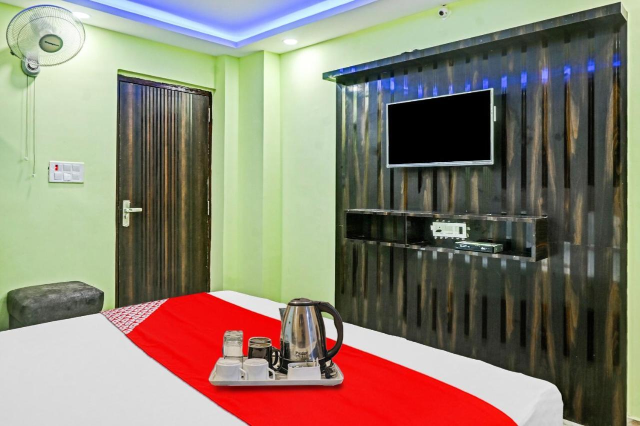 Oyo Tulsi Angan Hotel Danapur Buitenkant foto